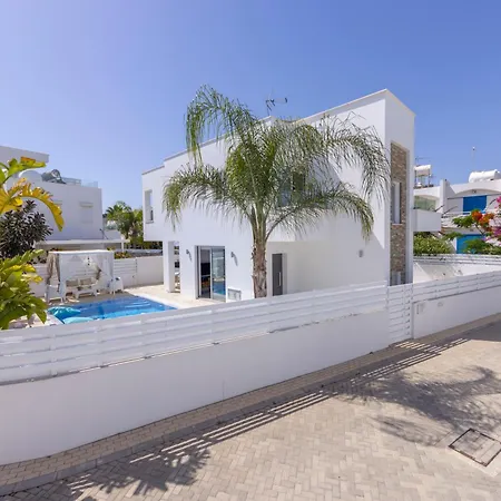 Fig Tree Bay Residences Lantiana 1 Villa Protaras